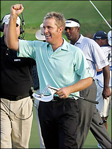 STUART Appleby strides off Hawaii?s Kapalua Plantation course yesterday, a winner for the third time, after holding his nerve i STUART Appleby strides off Hawaii?s Kapalua Plantation course yesterday, a winner for the third time, after holding his nerve i
