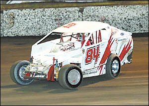 The V8 Dirt Modified of Victorian driver Lloyd Hobson, one of the cars to beat tonight. The V8 Dirt Modified of Victorian driver Lloyd Hobson, one of the cars to beat tonight.