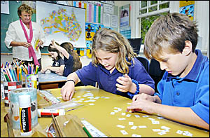 SUCCESS: Inventor of the North Coast Regional Spelling Strategy, Carol McMahon at Rosebank Public School, with students, from l SUCCESS: Inventor of the North Coast Regional Spelling Strategy, Carol McMahon at Rosebank Public School, with students, from l