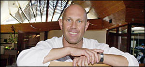 HATS OFF: Steve Snow, of Fins Seafood Restaurant, overall winner of the 2007 Restaurant and Catering NSW Awards for Excellence HATS OFF: Steve Snow, of Fins Seafood Restaurant, overall winner of the 2007 Restaurant and Catering NSW Awards for Excellence