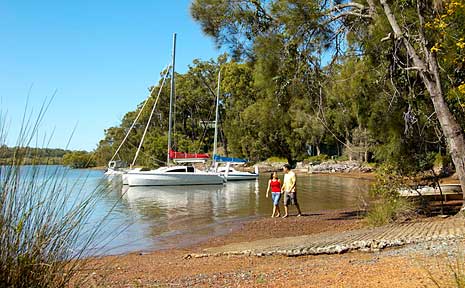 Macleay Island offers plenty of outdoor activities including walking, cycling and diving. Macleay Island offers plenty of outdoor activities including walking, cycling and diving.