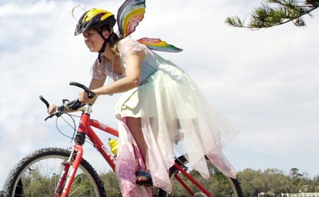 Milli O’Nair pictured ahead of Brunswick Head’s 2002 Kites and Bikes festival. Milli O’Nair pictured ahead of Brunswick Head’s 2002 Kites and Bikes festival.