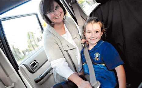 All people in vehicles are required to wear a seatbelt, except for delivery drivers and taxi drivers. All people in vehicles are required to wear a seatbelt, except for delivery drivers and taxi drivers.