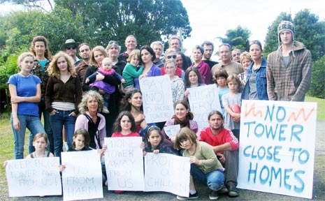 Residents of Laurel Avenue, Mullumbimby, are unanimous in their opposition to the DA for the installation of an Optus Tower behind their properties. Residents of Laurel Avenue, Mullumbimby, are unanimous in their opposition to the DA for the installation of an Optus Tower behind their properties.