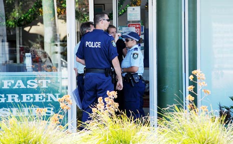 CRIME SCENE: Police at the Southern Cross Credit Union in Lennox Head in December 2008. CRIME SCENE: Police at the Southern Cross Credit Union in Lennox Head in December 2008.