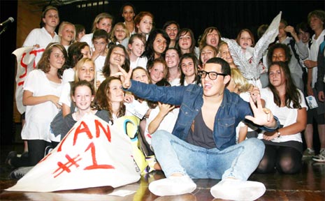 Australian Idol finalist Stan Walker surrounded by his fans at Byron Bay High School. Stan says his musical influences include Israel Haughton and Beyonce. He says he’s ‘excited but also laid back’ about the Idol experience. Australian Idol finalist Stan Walker surrounded by his fans at Byron Bay High School. Stan says his musical influences include Israel Haughton and Beyonce. He says he’s ‘excited but also laid back’ about the Idol experience.