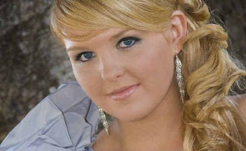Emma Guy pictured at her Year 12 formal last month. Photo by EYE KANDI PHOTOGRAPHY. Emma Guy pictured at her Year 12 formal last month. Photo by EYE KANDI PHOTOGRAPHY.