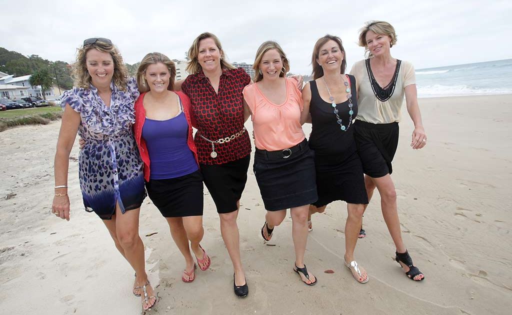 Dash in Pink's Teena Dutton, with Cancer Council's Margot Fraser, Dash in Pink's Annie Owen, Kate Robinson, Merry Bowern and Mandy Spooner. Dash in Pink's Teena Dutton, with Cancer Council's Margot Fraser, Dash in Pink's Annie Owen, Kate Robinson, Merry Bowern and Mandy Spooner.