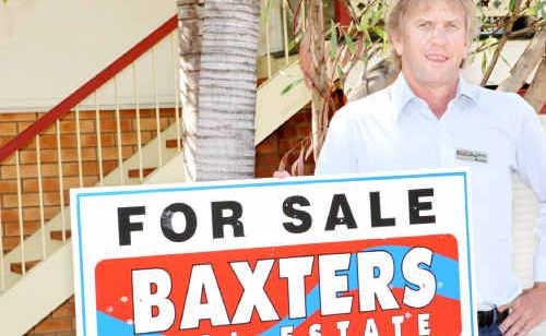 Rockhampton’s Chris Baxter, part principal of Baxters Real Estate, with one of the many mid-range houses for sale in Rockhampton at the moment. Rockhampton’s Chris Baxter, part principal of Baxters Real Estate, with one of the many mid-range houses for sale in Rockhampton at the moment.