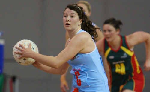 Former Grafton star Verity Simmons will be playing and training at the AIS in 2010. Former Grafton star Verity Simmons will be playing and training at the AIS in 2010.