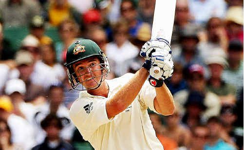 Nathan Hauritz hits out on his way to scoring 75 at the MCG. Nathan Hauritz hits out on his way to scoring 75 at the MCG.