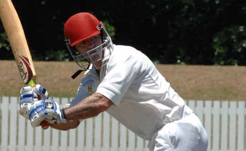 Geoff Simmons struck 93 to guide Harwood to top of the ladder against Tucabia White at Harwood Oval. Geoff Simmons struck 93 to guide Harwood to top of the ladder against Tucabia White at Harwood Oval.