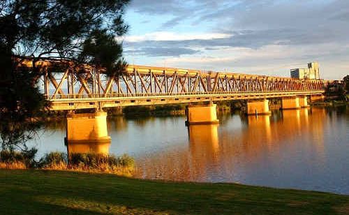 The RTA is now looking at more options for a second Grafton bridge. The RTA is now looking at more options for a second Grafton bridge.