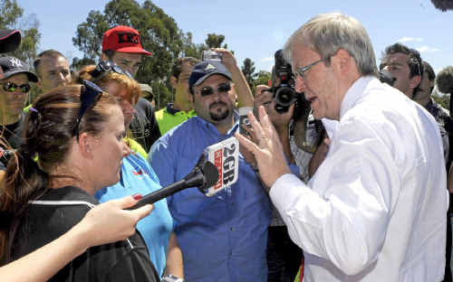 FACING THE MUSIC: Prime Minister Kevin Rudd speaking with protesting insulation installers in Canberra yesterday, including the general manager of the South Grafton-based company Power Results, Jo Doran, second from left. AAP IMAGE/ALAN PORRITT FACING THE MUSIC: Prime Minister Kevin Rudd speaking with protesting insulation installers in Canberra yesterday, including the general manager of the South Grafton-based company Power Results, Jo Doran, second from left. AAP IMAGE/ALAN PORRITT