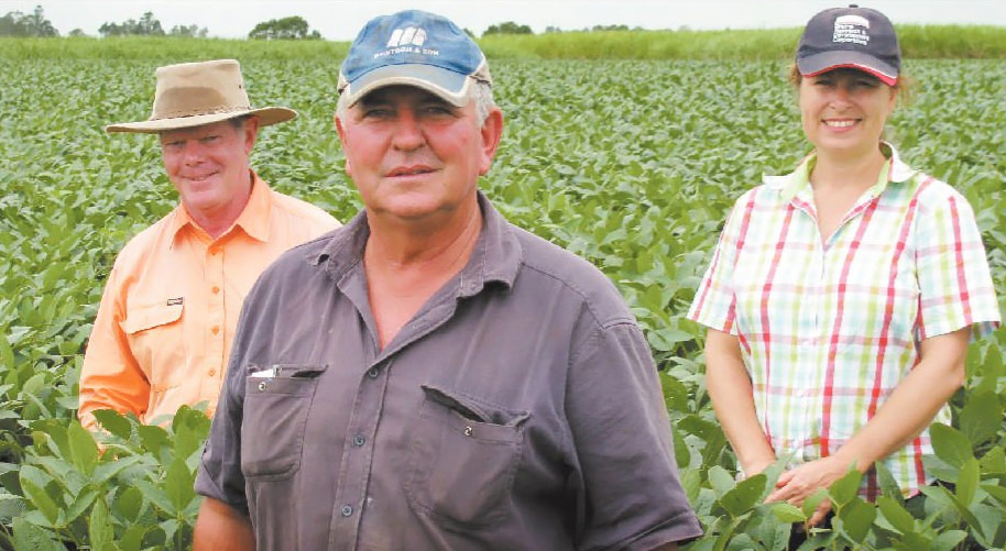 Alan Munro, centre, is undertaking research and development on his farm at Woodford Island, together with Dr Bob Aitken, left, and Dr Natalie Moore. Alan Munro, centre, is undertaking research and development on his farm at Woodford Island, together with Dr Bob Aitken, left, and Dr Natalie Moore.