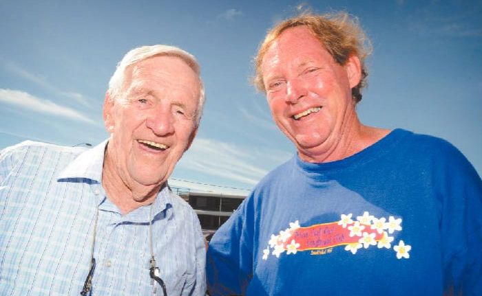 CRICKET TRAGICS: Former Australian cricketer from the Bradman era Sam Loxton and Clarence Valley artist Graham Mackie at Yamba yesterday. CRICKET TRAGICS: Former Australian cricketer from the Bradman era Sam Loxton and Clarence Valley artist Graham Mackie at Yamba yesterday.