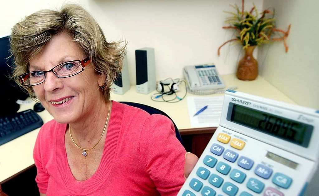 Bringing your own lunch to work can save thousands of dollars a year, according to Tweed financial planner Wendy Scarlett. Bringing your own lunch to work can save thousands of dollars a year, according to Tweed financial planner Wendy Scarlett.