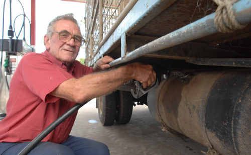Neil usually fills up in his home town of Glen Innes, where he ‘takes advantage’ of the shopper docket. Neil usually fills up in his home town of Glen Innes, where he ‘takes advantage’ of the shopper docket.