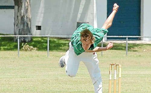 Mark Steketee shows his style with the ball. Mark Steketee shows his style with the ball.