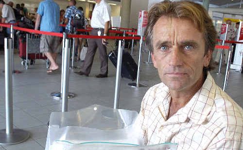 Steve Drummond heads to Sydney to present his submission and 2600 signed letters to the NSW Coroner and the NSW Education Minister. Steve Drummond heads to Sydney to present his submission and 2600 signed letters to the NSW Coroner and the NSW Education Minister.