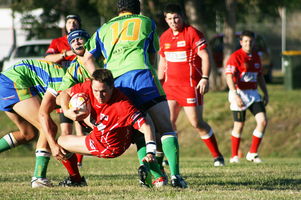 Simon Leighton crashes over for the Bangalow winning try. Simon Leighton crashes over for the Bangalow winning try.
