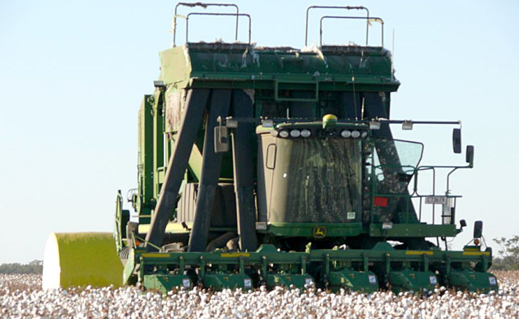 A cropping program underway at Cubbie Station. A cropping program underway at Cubbie Station.