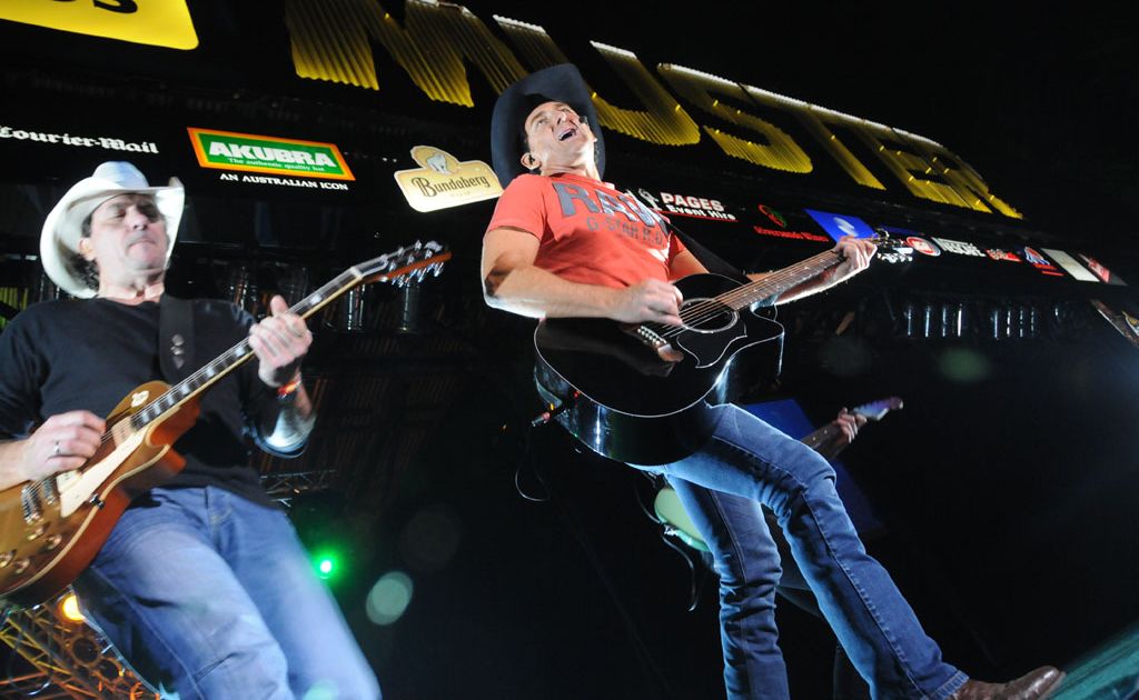 Lee Kernaghan blew away the crowd with an amazing performance on Main Stage at Muster in 2010. Lee Kernaghan blew away the crowd with an amazing performance on Main Stage at Muster in 2010.