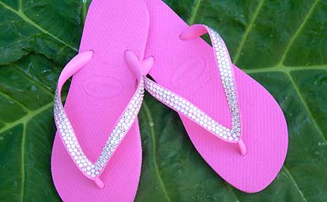 Havaiana's thongs with Swarovski crystals laced into the straps. Havaiana's thongs with Swarovski crystals laced into the straps.