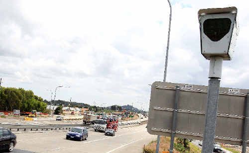 The RACQ says speed cameras alone won't slow the road toll. The RACQ says speed cameras alone won't slow the road toll.