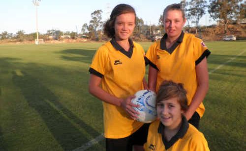 Wolves Under-17s players Tori Van Vegchel, Tiarni Hawke and ,front, Deanna Iannantuono prepare for the grand final against BTFC tomorrow. Wolves Under-17s players Tori Van Vegchel, Tiarni Hawke and ,front, Deanna Iannantuono prepare for the grand final against BTFC tomorrow.