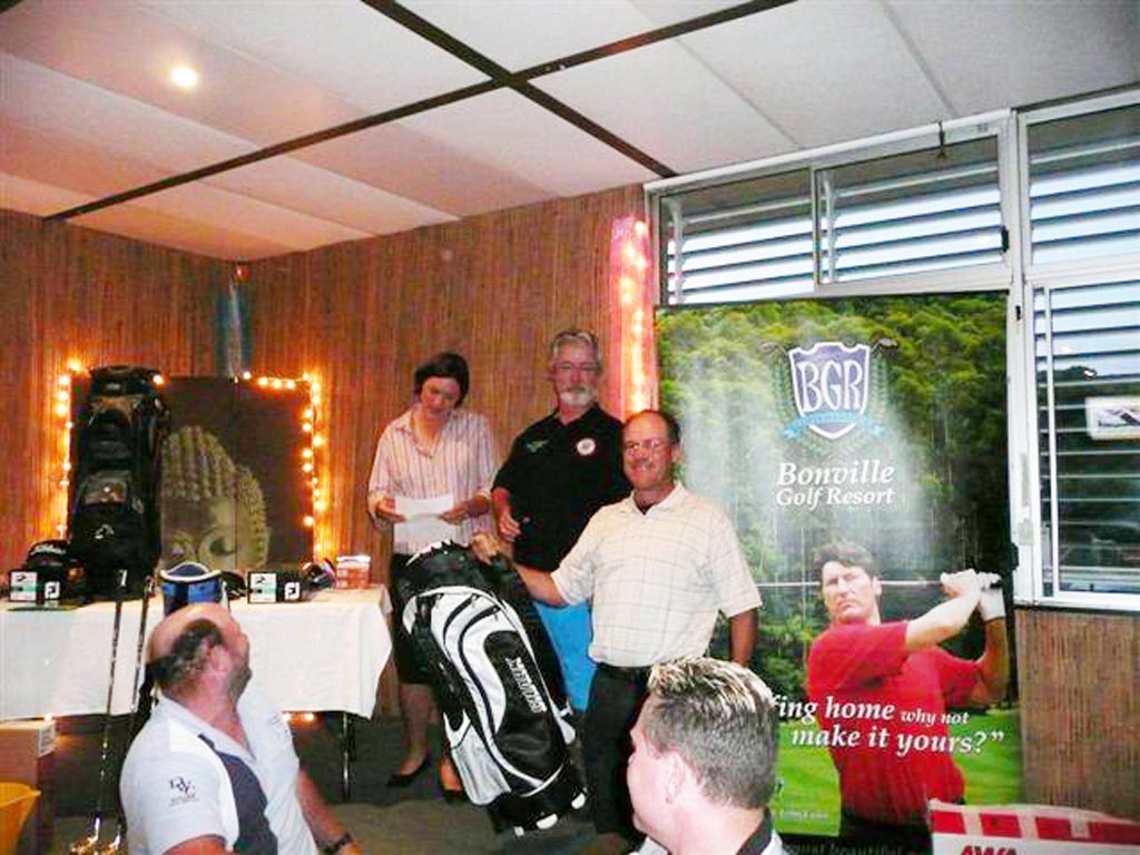 PICTURED is junior bowler Luke Jones from Evans Head who played against Rod Burgess (pictured standing on the bank) in the quarter finals. PICTURED is junior bowler Luke Jones from Evans Head who played against Rod Burgess (pictured standing on the bank) in the quarter finals.