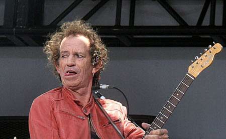 Richards wants to test new drug