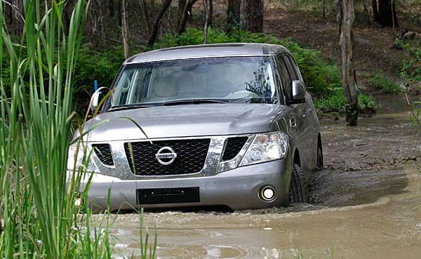 Nissan Patrol V8. Nissan Patrol V8.