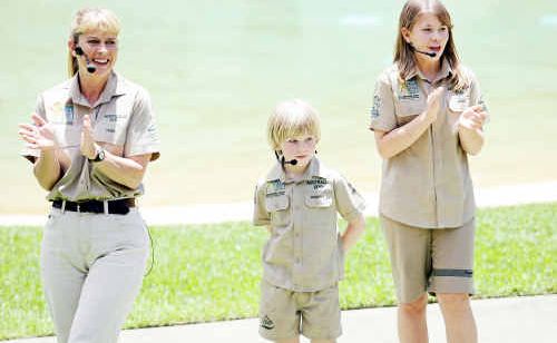 Terri, Robert and Bindi Irwin. Terri, Robert and Bindi Irwin.