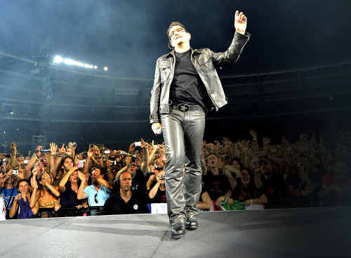Supergroup U2 featuring lead singer Bono Supergroup U2 featuring lead singer Bono