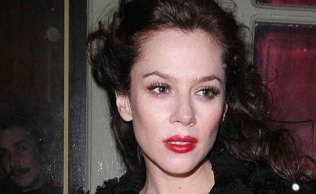 Anna Friel and 'Harry Potter' star David Thewlis have reportedly decided to end their nine-year relationship. Anna Friel and 'Harry Potter' star David Thewlis have reportedly decided to end their nine-year relationship.