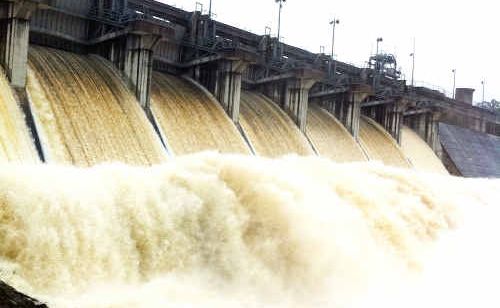 Leslie Dam’s floodgates open for the first time in almost 22 years in 2011. Leslie Dam’s floodgates open for the first time in almost 22 years in 2011.