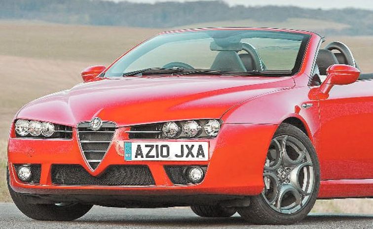Alfa Romeo Spider. Alfa Romeo Spider.