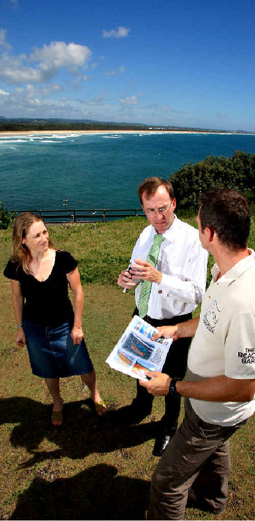 Greens candidate Andrea Vickers with Greens MP David Shoebridge and Ashley Baldry From Cabarita Beach Dune Care Greens candidate Andrea Vickers with Greens MP David Shoebridge and Ashley Baldry From Cabarita Beach Dune Care