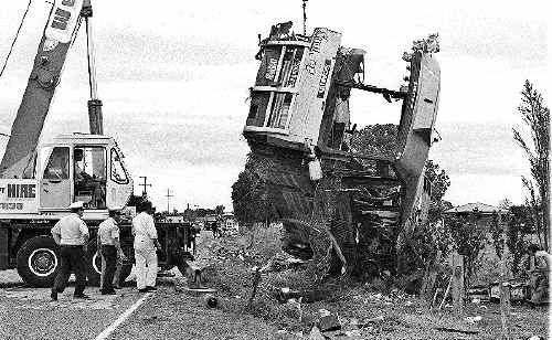 A group of doctors, some who attended the deadly 1989 Cowper bus crash, will hold a public meeting to campaign against the poor condition of the Pacific Highway north of Kempsey. A group of doctors, some who attended the deadly 1989 Cowper bus crash, will hold a public meeting to campaign against the poor condition of the Pacific Highway north of Kempsey.