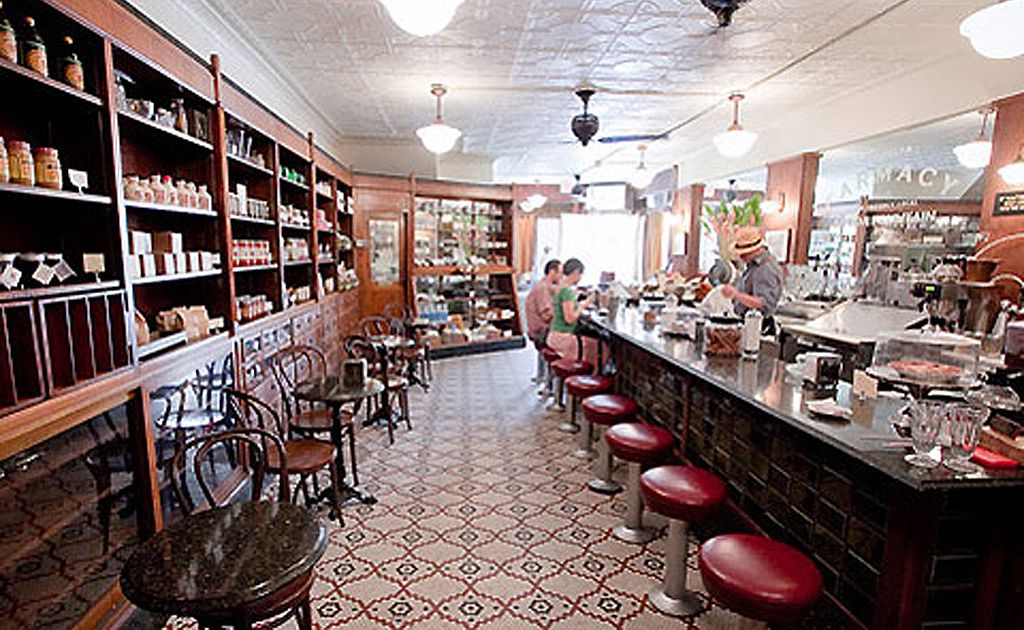 The Farmacy has attracted a devoted following of Brooklynites who like to stop in for the special Saturday morning donuts or even the occasional live band in the evening. The Farmacy has attracted a devoted following of Brooklynites who like to stop in for the special Saturday morning donuts or even the occasional live band in the evening.