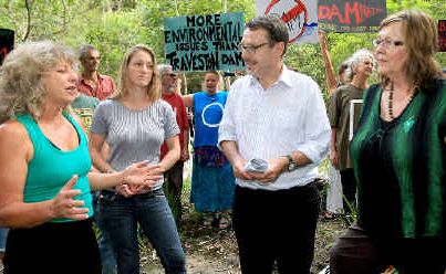 Greens Party candidates for Tweed, Andrea Vickers, and for Lismore, Susan Stock, with Upper House MP Dr John Kaye yesterday met with opponents of the planned Byrrill Creek Dam including Joanne Gardner (left). Greens Party candidates for Tweed, Andrea Vickers, and for Lismore, Susan Stock, with Upper House MP Dr John Kaye yesterday met with opponents of the planned Byrrill Creek Dam including Joanne Gardner (left).