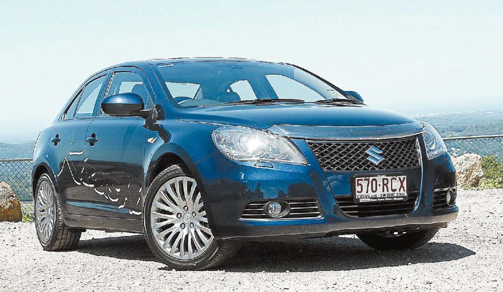 The Kizashi XLS has beautiful form, and even though it is a genuine mid-size offering, still manages to look sportily compact with its short overhangs front and rear. The Kizashi XLS has beautiful form, and even though it is a genuine mid-size offering, still manages to look sportily compact with its short overhangs front and rear.