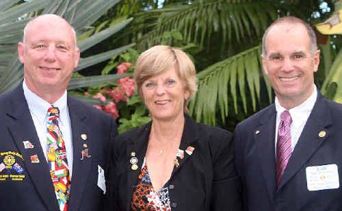 Wendy Scarlett welcomes American visitors Joe Beltz, from Missouri and Dan Coons, from Arizona. Wendy Scarlett welcomes American visitors Joe Beltz, from Missouri and Dan Coons, from Arizona.