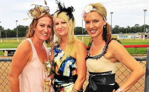 Carolyn Taylor, Sally Rieck and Angie Scmeider look great at the race day. Carolyn Taylor, Sally Rieck and Angie Scmeider look great at the race day.
