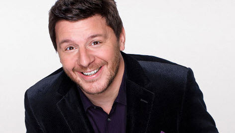 Manu Feildel. Manu Feildel.