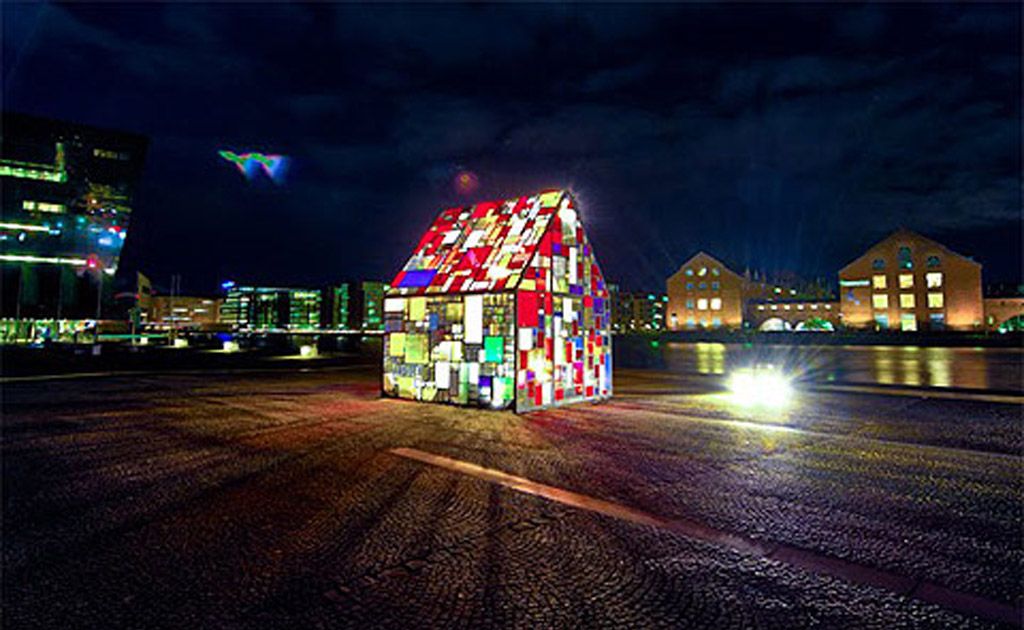 The Kolonihavehus, which is made from reclaimed plexiglass found in dumpsters in Copenhagen. The Kolonihavehus, which is made from reclaimed plexiglass found in dumpsters in Copenhagen.