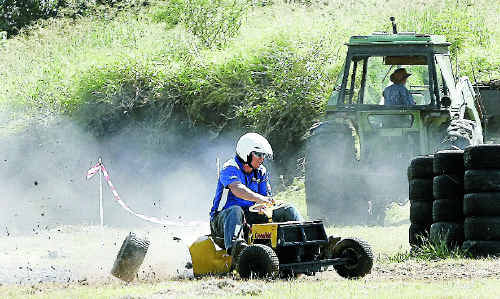 Craig Shuker on Yeppoon Small Motors’ Pig Dog loses a wheel during a warm-up at The Caves Agricultural Show 2011. Craig Shuker on Yeppoon Small Motors’ Pig Dog loses a wheel during a warm-up at The Caves Agricultural Show 2011.
