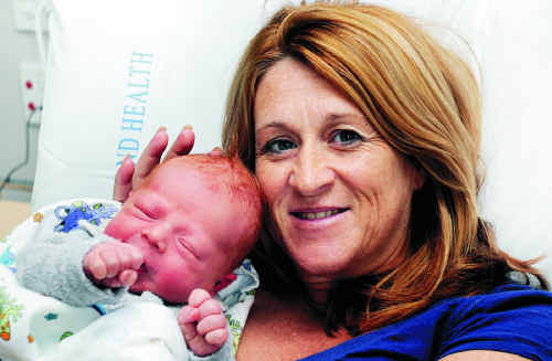 Denise and Lloyd Read of Craignish have a son and brother for, Amy, Caitlin, Tegan and Lily-Anne. Born on Thursday, May 5, their son weighed 8lb or 6oz (3810g).