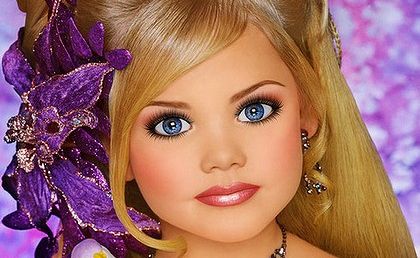 Dubbed the prettiest girl in America is six-year-old beauty pageant competitor Eden Wood. Dubbed the prettiest girl in America is six-year-old beauty pageant competitor Eden Wood.